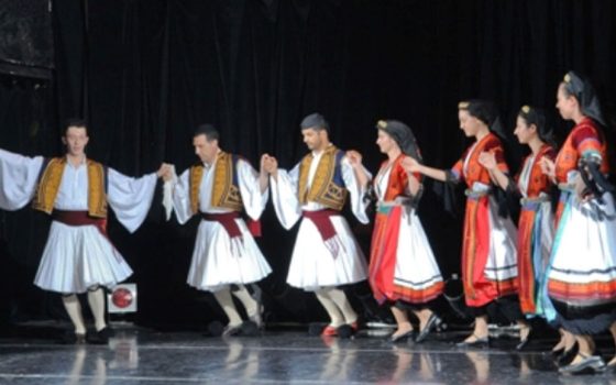 Παραδοσιακοί για όλους! Παραδοσιακοί για όλους!